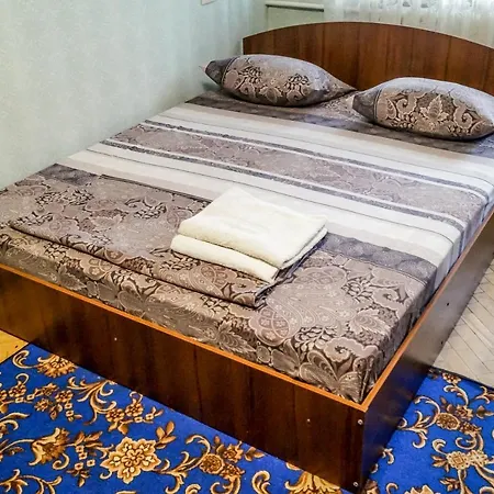 Apartment On Druzhby Narodiv 6 A *